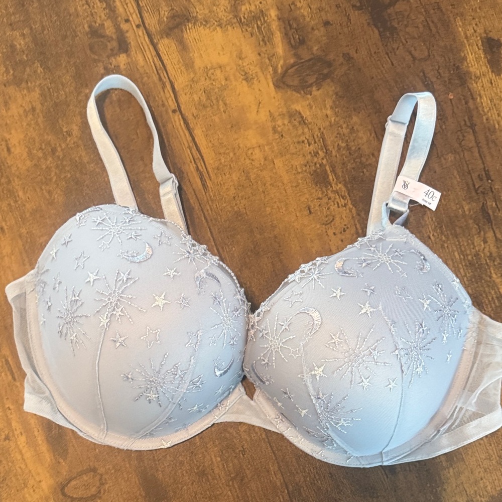Victoria's Secret Light Blue Star Embroidered Bra 40c